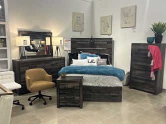 COMPLETE Full Sized Bedroom Set