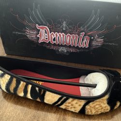 Demonia Shoes Size 8M