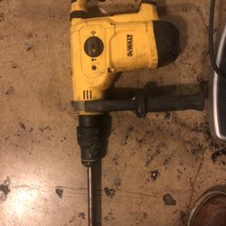 Dwalt  Hammer 