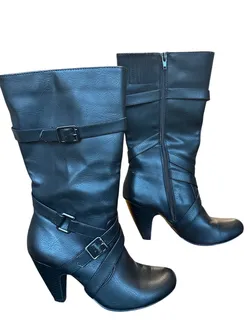 Dolce by Mojo Moxy Black Knee-High Heeled Boots – Women’s 7.5