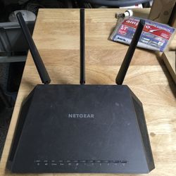 Netgear Wireless Router READ DESCRIPTION BELOW!