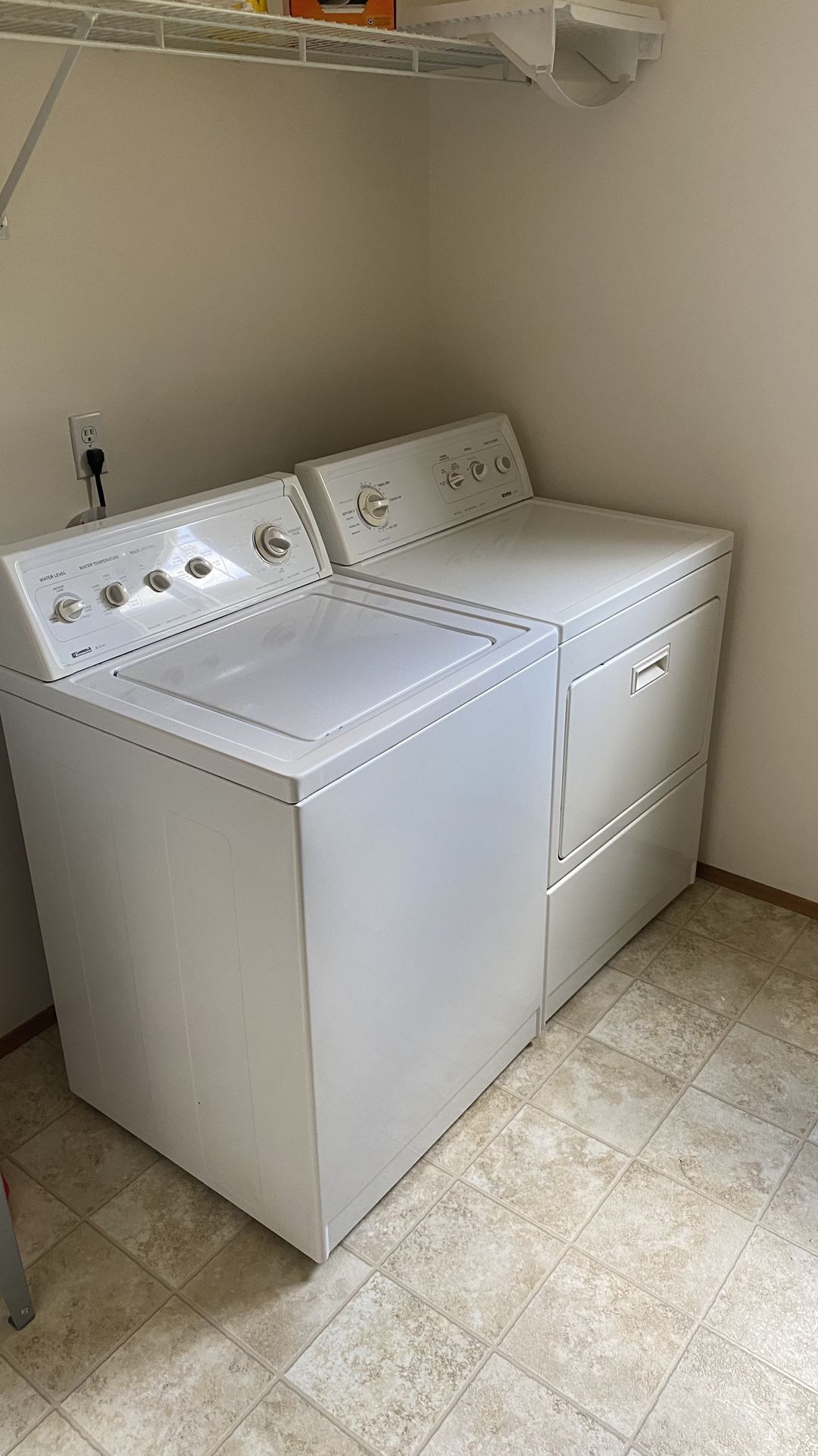 Kenmore Washer & Dryer Set – Heavy Duty – $200 – 98042