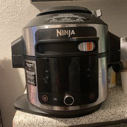 Ninja, Steamer, Pressure cooker, Air Fryer for Sale in Tulsa, OK