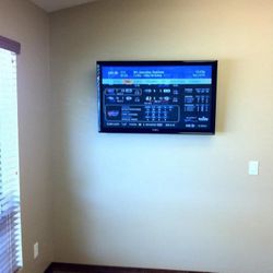 Flat Screen TV Wall Mounting Brackets Fits 32" - 86" 