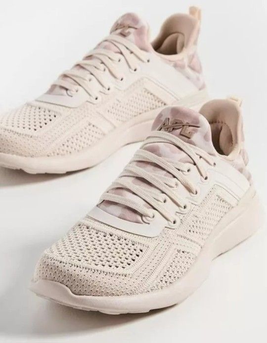 APL: Athletic Propulsion Lab Women's Techloom Tracer Sneakers