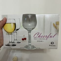 3 Wine Glasses ( 2 Sets) 
