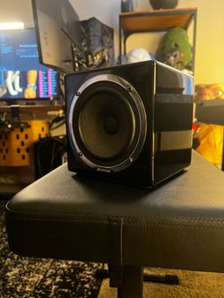 Avantone MixCube Active — Powered Mini Reference Monitor