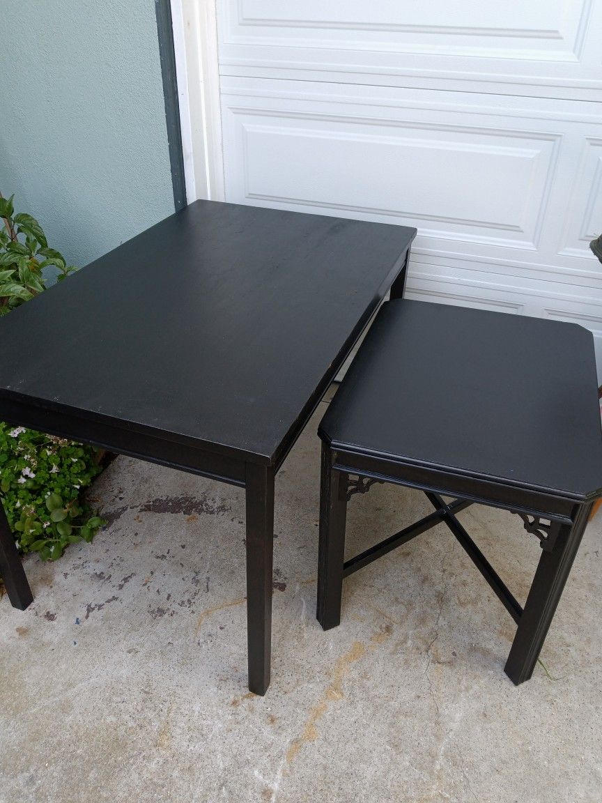 Medium Size Kitchen Table And End Table