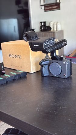 Sony FX3 with top handle + extras