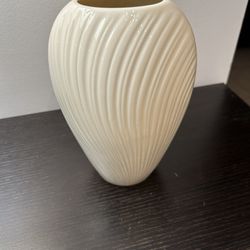Lenox Ivory Vase 