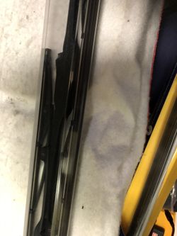 Wiper Blade. Goodyear 28 inch