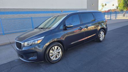 2016 KIA Sedona LX