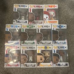 11 Funko Pops