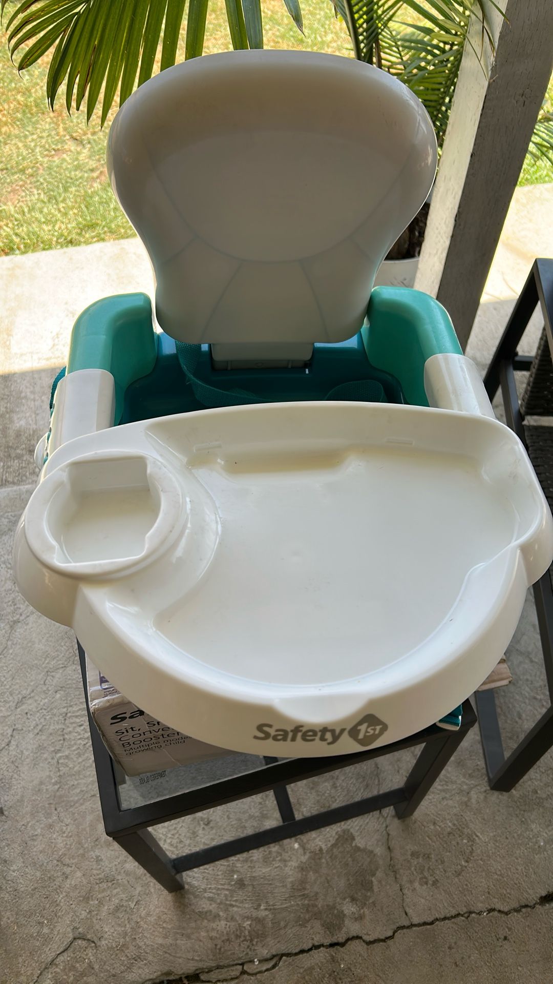 Safety 1st Sit, Snack & Go Convertible Booster Seat