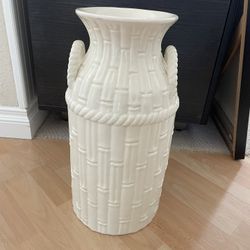 Umbrella Stand Or Vase – Rare Find, 18 Inches Tall, 8.5 Inches Wide, Excellent Condition