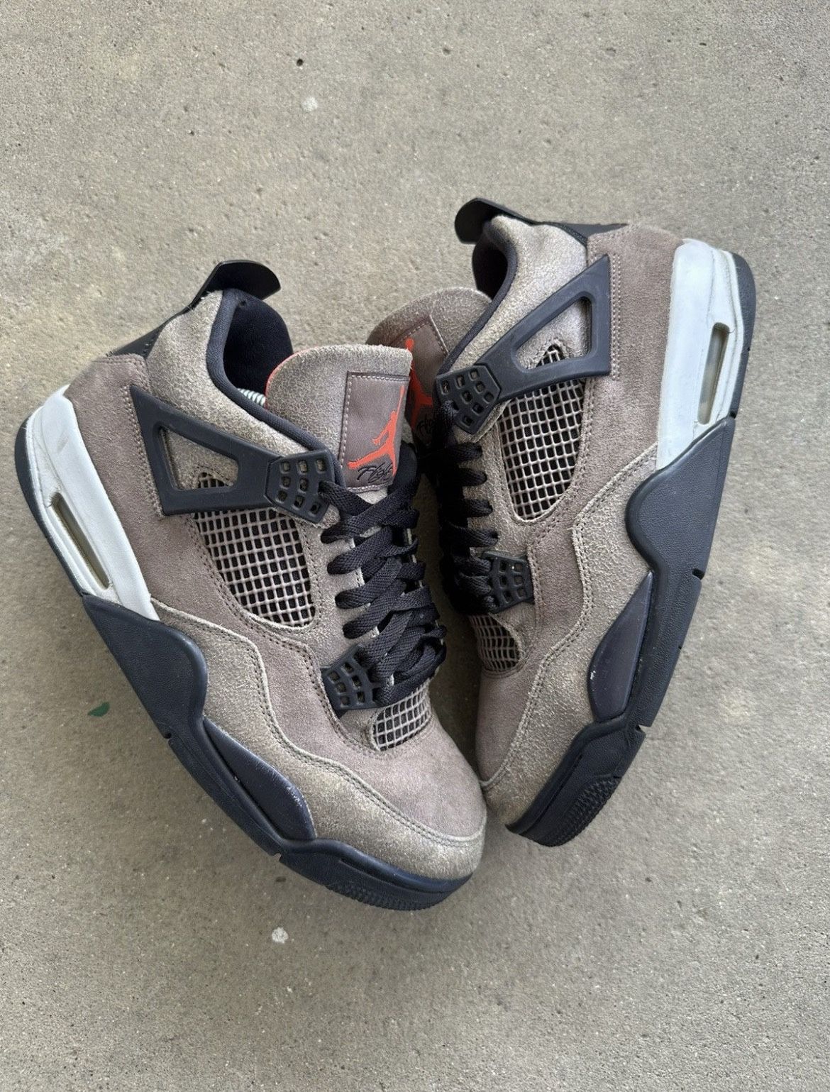 Air Jordan 4 Retro Taupe Haze size 10