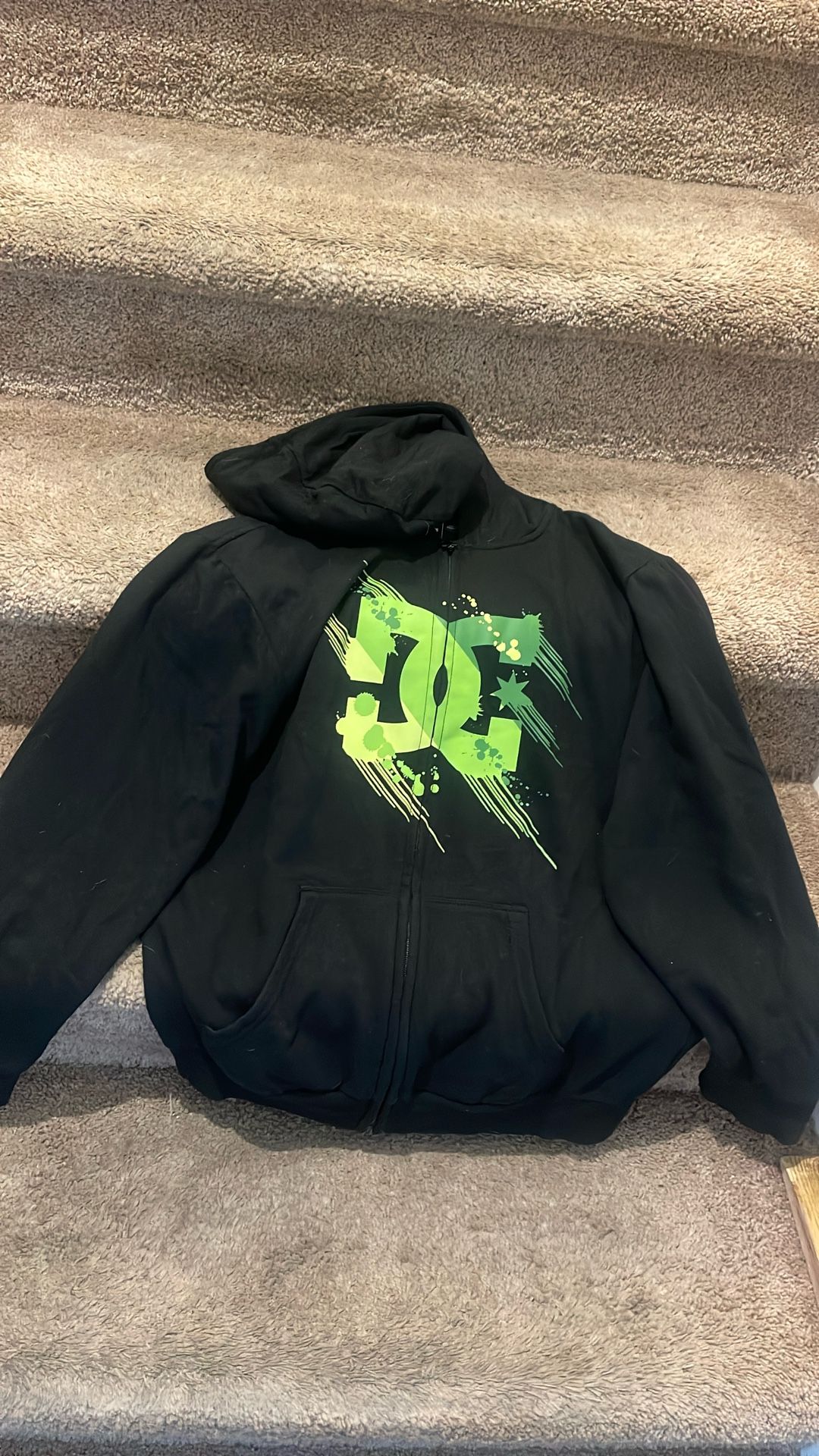 Dc XL Youth Or Size Small Men