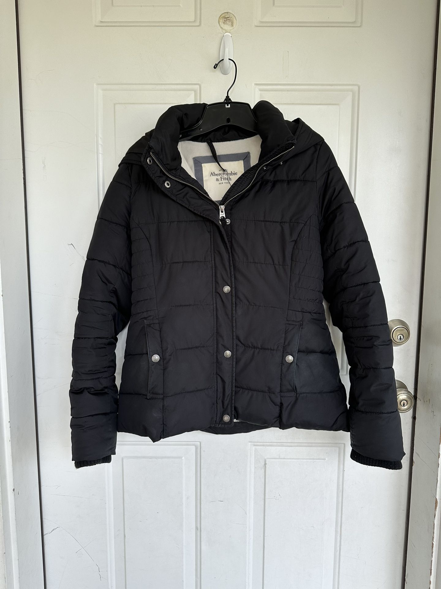 Abercrombie & Fitch Puffer Jacket Women’s Small Hooded Black Fleece Lined Size L
