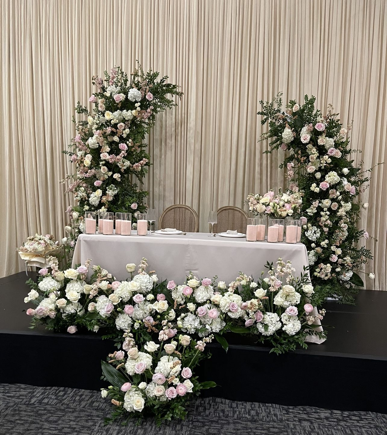 Ivory Round And Rectangular Tablecloths