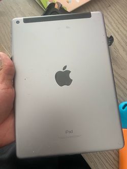 Apple iPad Space Gray Tablet