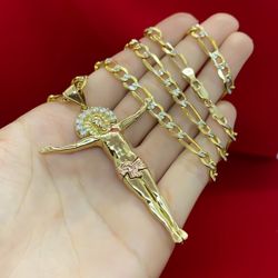 14k Gold Jesus W/ Fígaro Chain