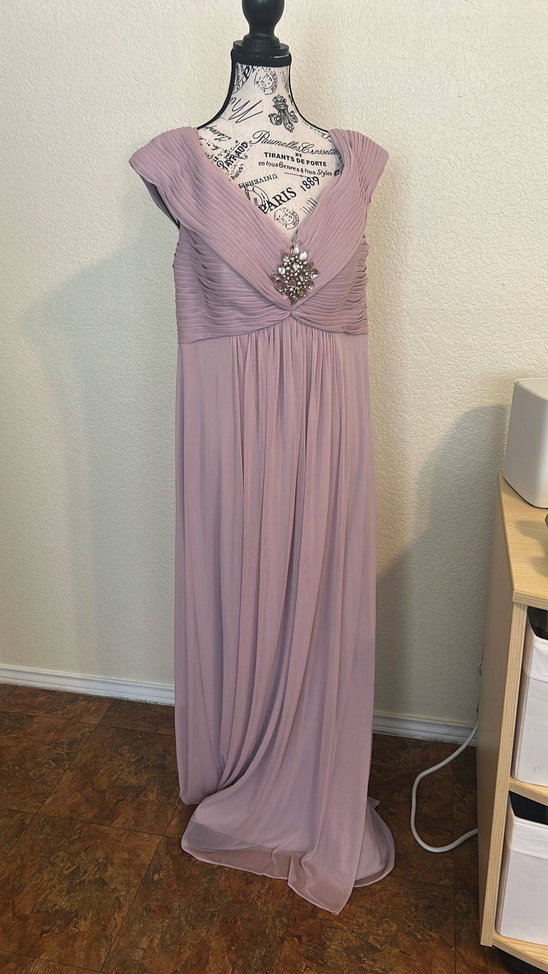 Rose New Alex Evening Long Gown Size 12 $30
