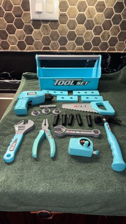 LOYO. KIDS  TOOL. SET. 21 pcs.  Construction toys.