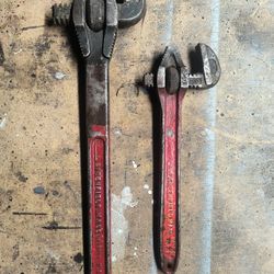 Pipe Wrenches 90 Degree 