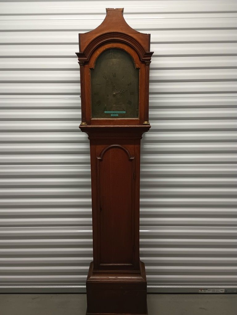 Antique Grandfather Clock !