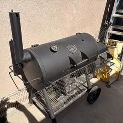 Oklahoma Joe’s Smoker Grill
