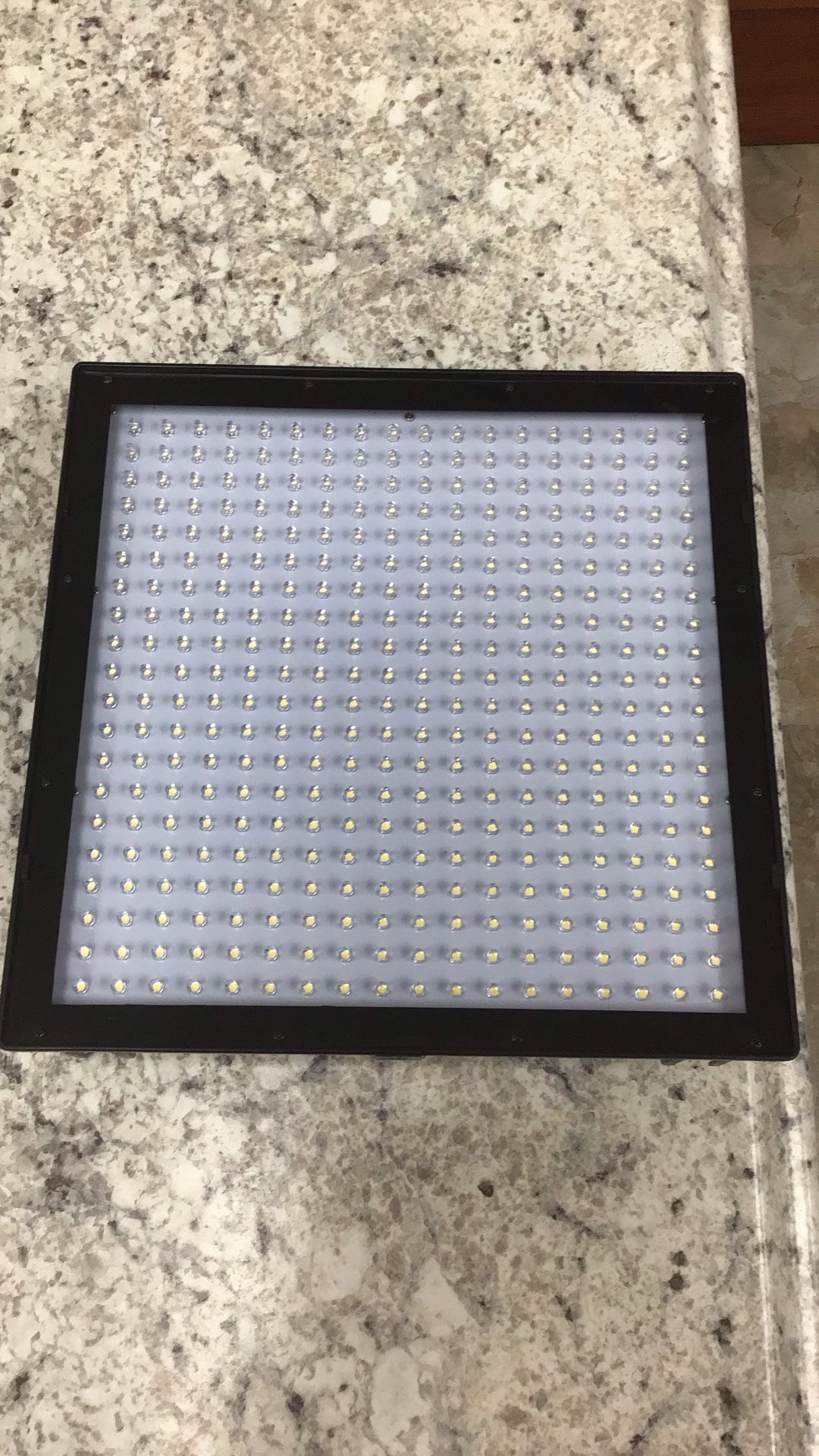 LED Light Camera Equipment Generay Spectroled Essential 360 Daylight