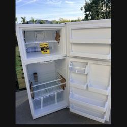 Brand New Vissani 18 Cubic Refrigerator Fridge Freezer Free Local Delivery