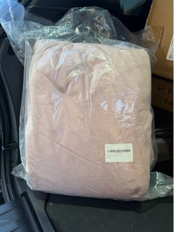 Pink Plush Shag Area Rug / Faux Fur Rug 📏 90 cm × 90 cm (35” × 35”) ✅ New