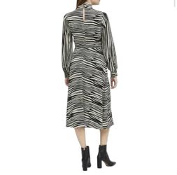 banana republic black white zebra print mock neck midi dress for Sale in  Burke, VA - OfferUp
