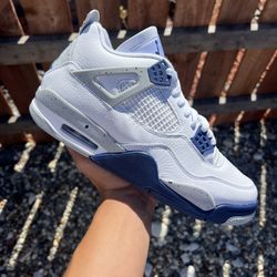 Jordan 4 Midnight Navy (Size 4Y, 5.5Y, 6Y, 9.5, 10, 10.5, 11)