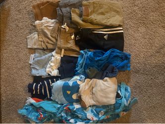 Boys Size 4/5 XS Clothing Bundle 16 Pieces+ Socks