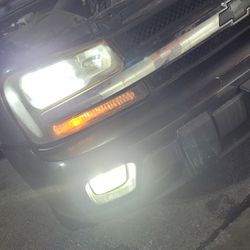 Car Led Headlights Kit Model 9006 (Same as 9005 9012 HB3 HB4 H10) 

$29 COMPLETE KIT 
2 BULBS for:
Headlights, Low beam, High beam, DRL or Foglights
*