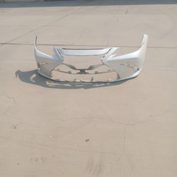 19 To 21 Front Bumper Lexus Es 350 ( Oem)