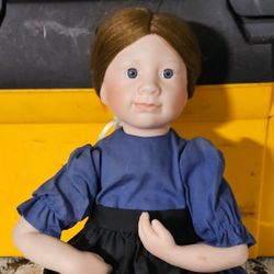 10 in AMISH BLESSINGS REBECCAH LIMITED EDITION PORCELAIN DOLL ASHTON-DRAKE