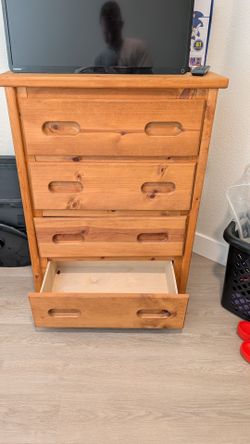 Dresser