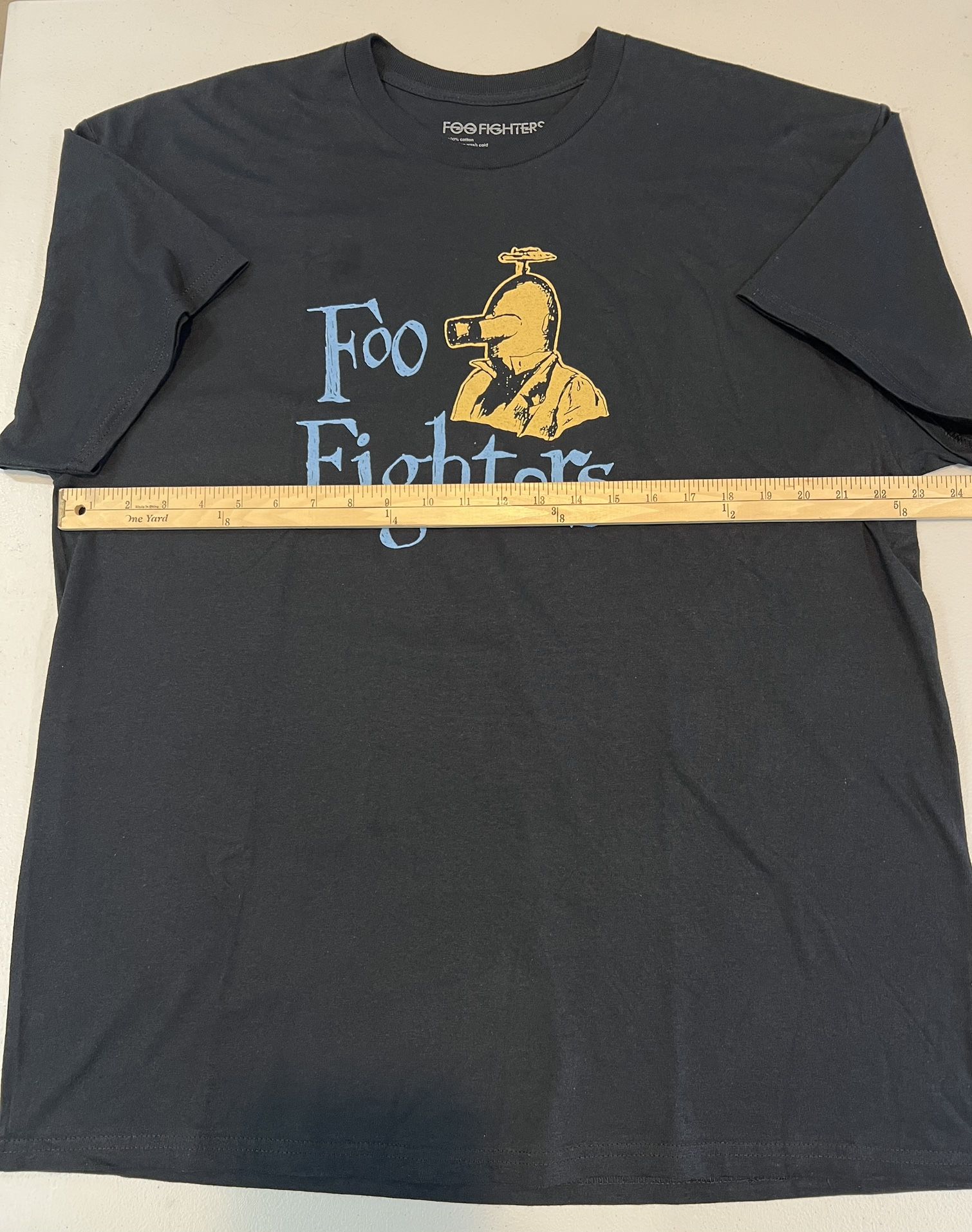 【新品未使用】XL Foo Fighters 2025年ツアー Tシャツ FOO FIGHTERS 2025 Concert Shirt XL 30th Anniversary Tour
