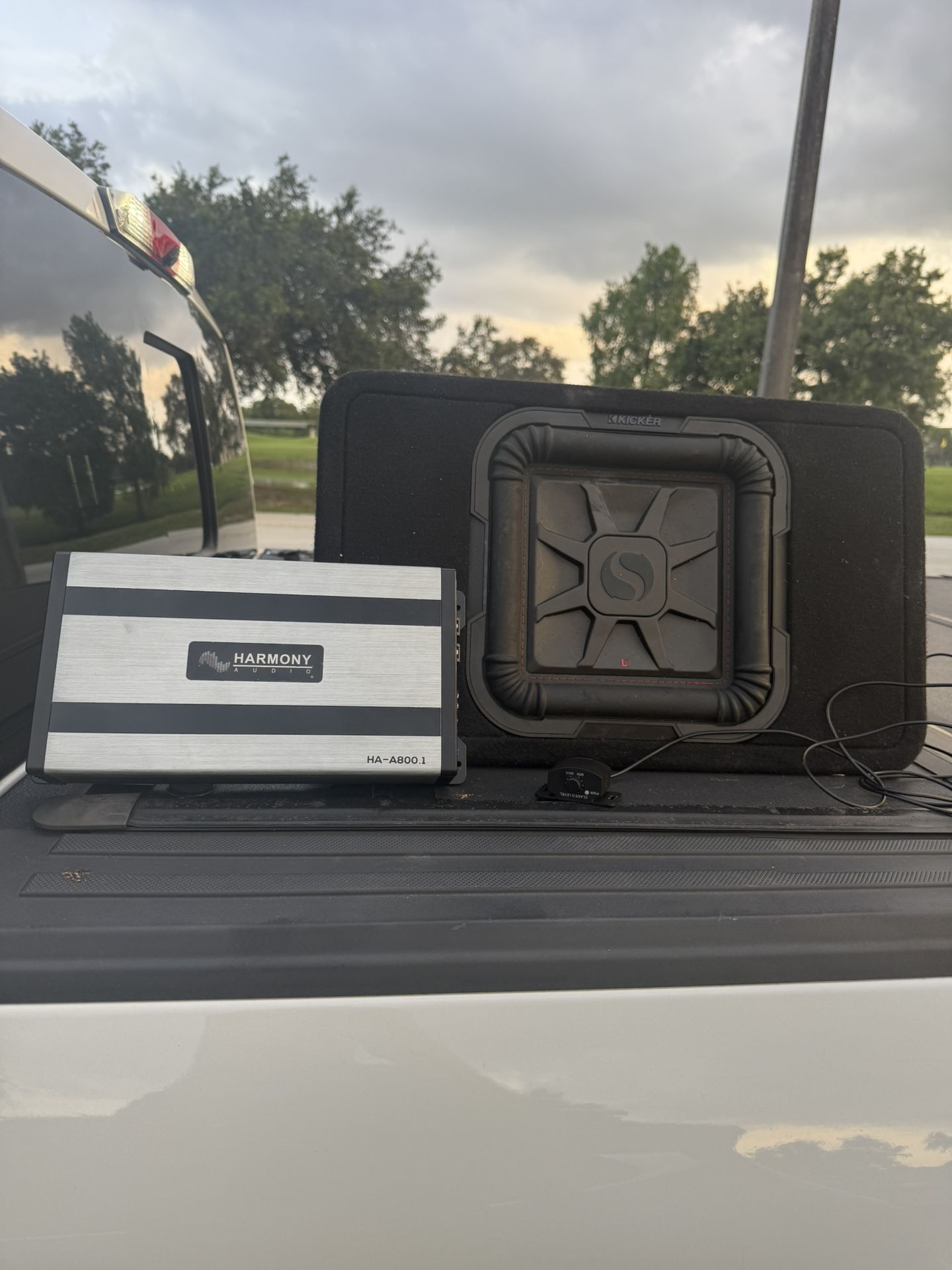 Kicker K7 10” With New 800 Watt Rms Amp