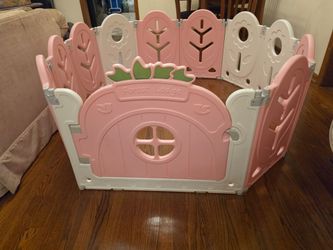 Baby playpan Gated indoor/outdoor enclosure for pets or children