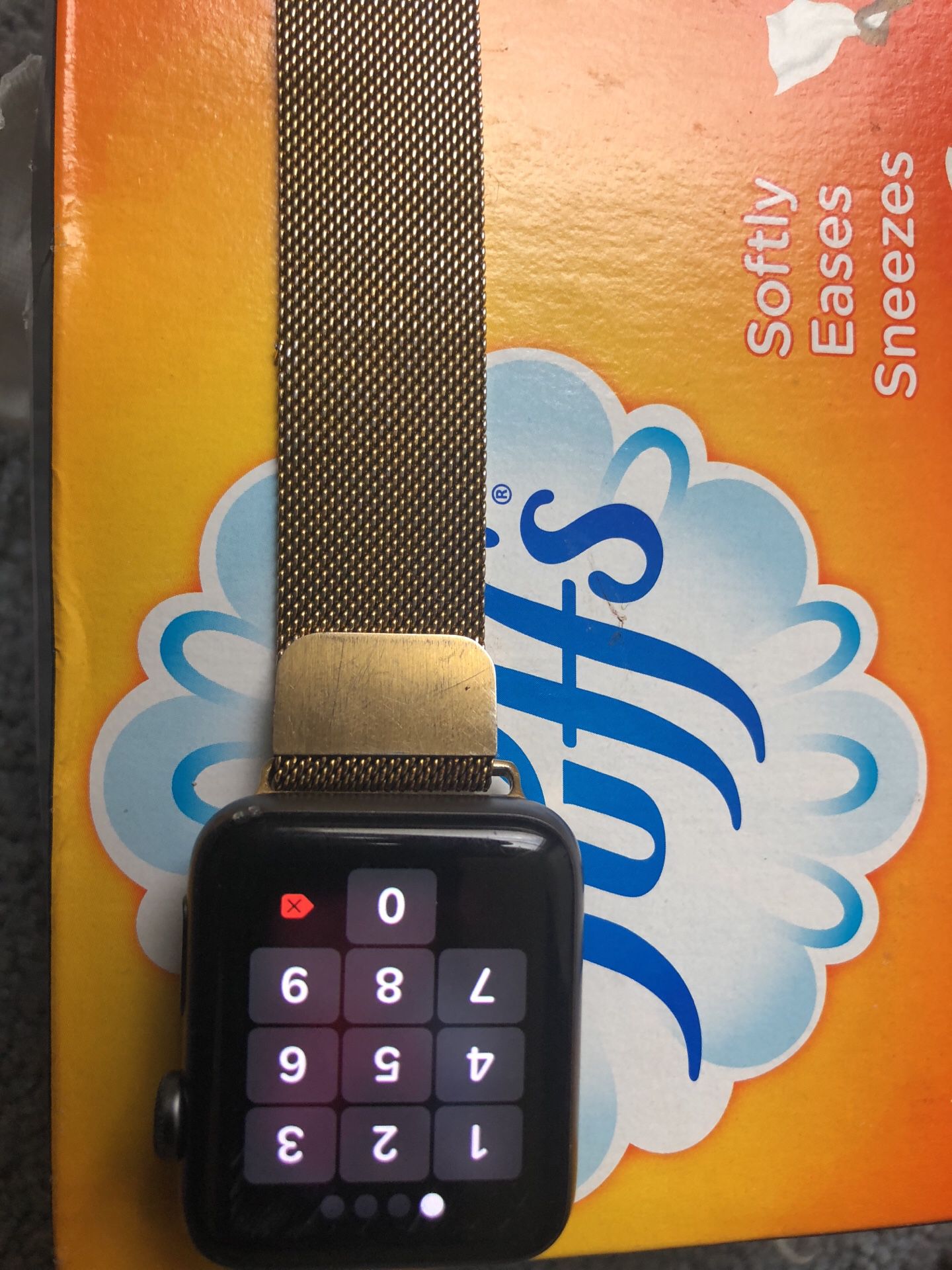 Apple Watch 42mm 2 series +Gold Band