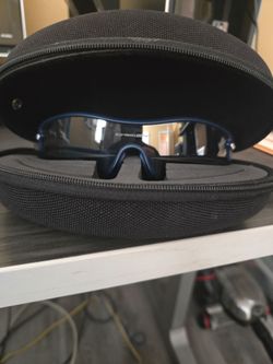 Oakley M frames
