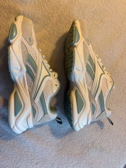 Reebok Sneakers White and Sage Green