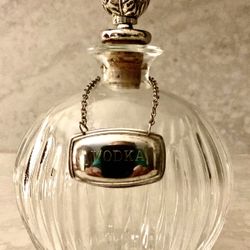 Mikasa Diamond Fire Decanter With silver plated decanter label and grape Stopper