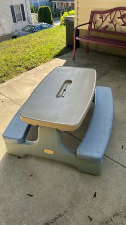 Little Tikes Kids Plastic Picnic Table