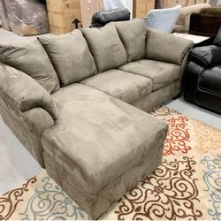 Darcy Cobblestone Sofa Chaise /couch 