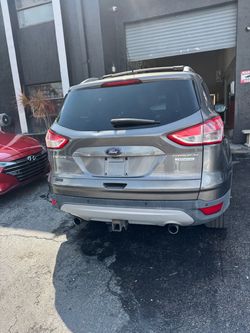 Ford Escape Titanium EcoBoost SUV